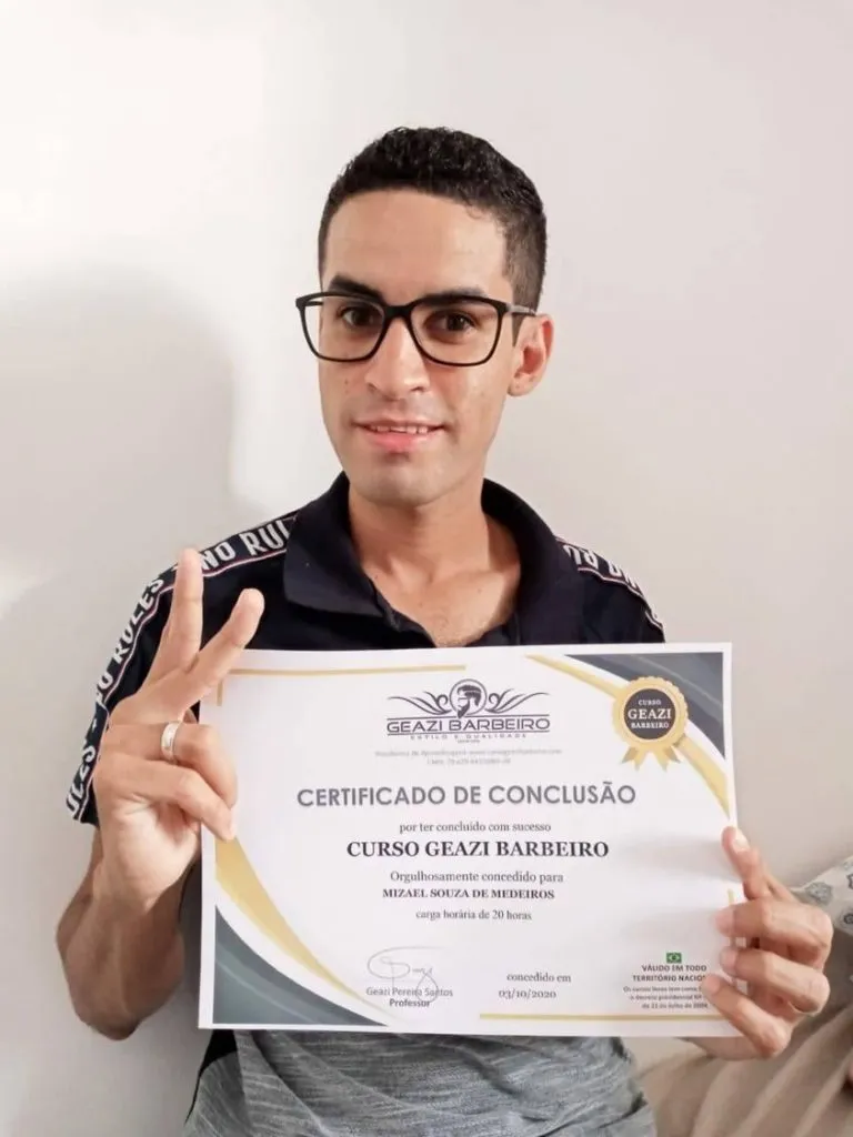 Capa: Baixe o Curso Geazi Barbeiro: Dominando Cortes e Gestão