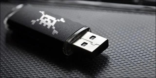Capa: Pendrive Hacker: Baixar Curso Completo de Invasão 202*