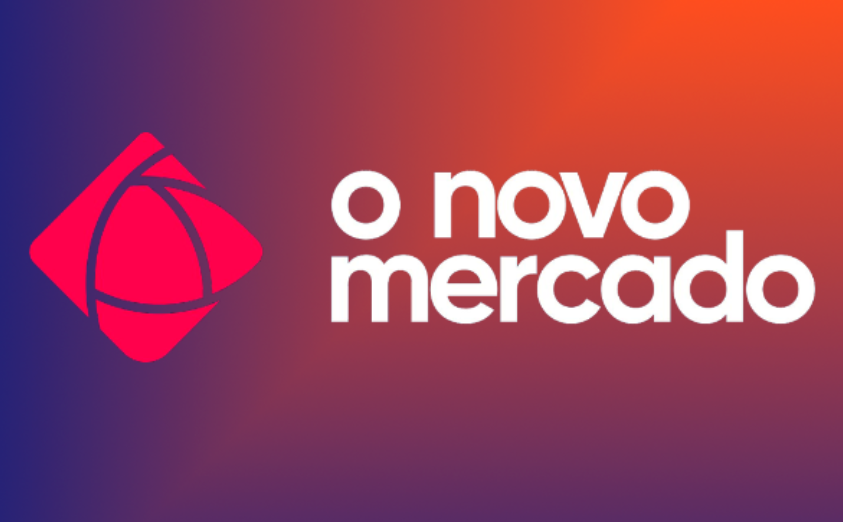 Ícaro de Carvalho ensinando marketing digital no curso O Novo Mercado