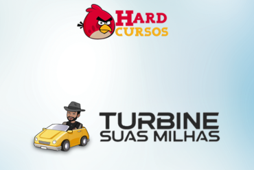 Márcio de Andrade ensinando sobre milhas aéreas em tela de computador, com ícones de viagens e dinheiro ao redor.