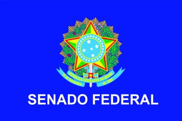 Capa do curso Estratégia Concursos em formato digital com ícones de aprendizado.